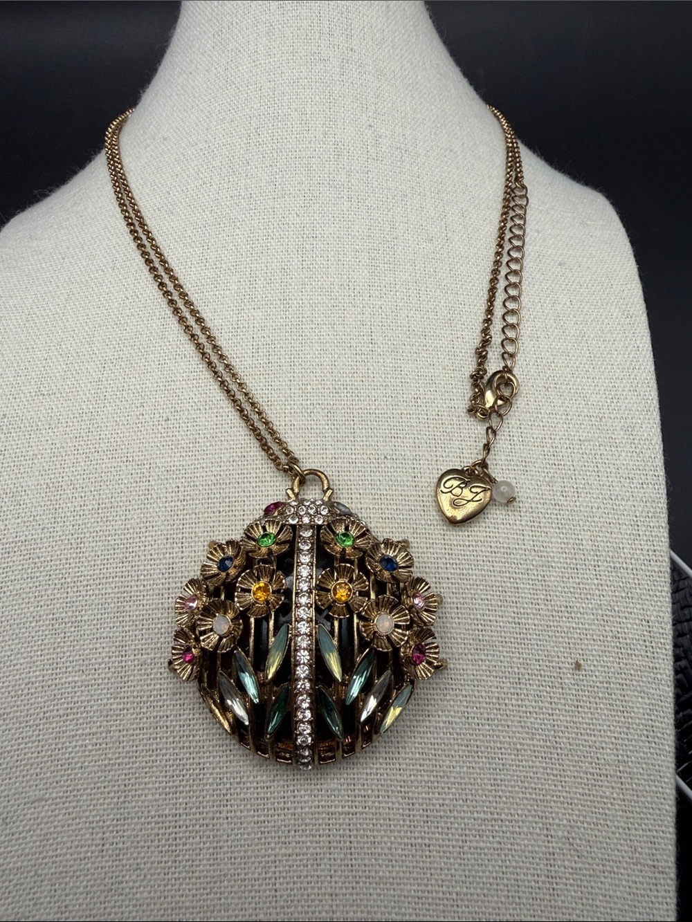 Betsey Johnson “Tortifly' Ladybug Pendant Necklace - Picture 6 of 8